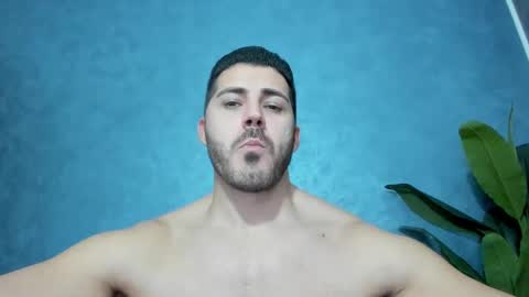 Snapshot of muscularmaster chatting on 12.12.24 muscularmaster onlyfans online show from 12.12.24