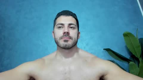 Snapshot of muscularmaster chatting on 12.15.24 muscularmaster onlyfans online show from 12.15.24