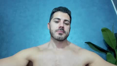 Snapshot of muscularmaster chatting on 12.18.24 muscularmaster onlyfans online show from 12.18.24