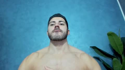 Snapshot of muscularmaster chatting on 12.19.24 muscularmaster onlyfans online show from 12.19.24