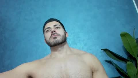 Snapshot of muscularmaster chatting on 12.19.24 muscularmaster onlyfans online show from 12.19.24