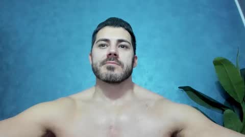 Snapshot of muscularmaster chatting on 12.22.24 muscularmaster onlyfans online show from 12.22.24