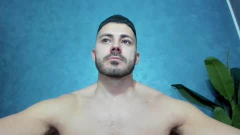 Snapshot of muscularmaster chatting on 12.25.24 muscularmaster onlyfans online show from 12.25.24