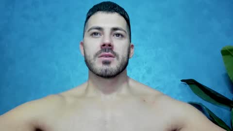 Snapshot of muscularmaster chatting on 12.30.24 muscularmaster onlyfans online show from 12.30.24
