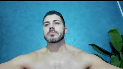 Snapshot of muscularmaster chatting on 01.06.25 muscularmaster onlyfans online show from 01.06.25