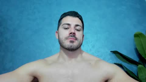 Snapshot of muscularmaster chatting on 01.11.25 muscularmaster onlyfans online show from 01.11.25