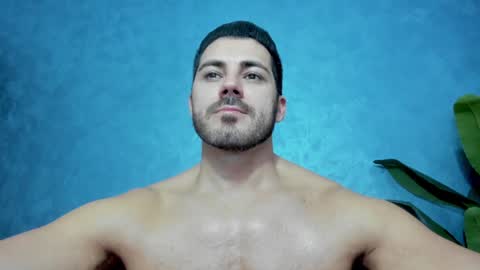 Snapshot of muscularmaster chatting on 01.12.25 muscularmaster onlyfans online show from 01.12.25
