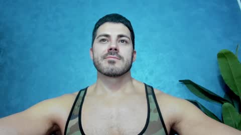 Snapshot of muscularmaster chatting on 01.13.25 muscularmaster onlyfans online show from 01.13.25
