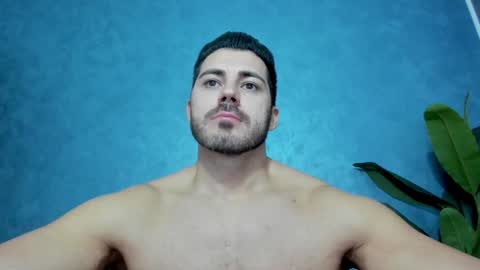 Snapshot of muscularmaster chatting on 01.14.25 muscularmaster onlyfans online show from 01.14.25