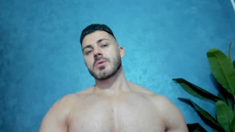 Snapshot of muscularmaster chatting on 01.16.25 muscularmaster onlyfans online show from 01.16.25