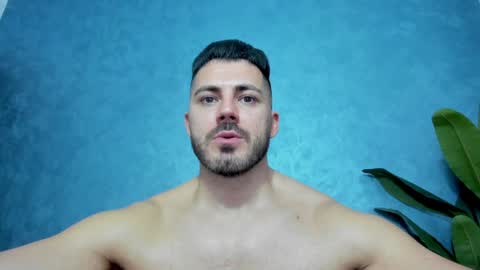 Snapshot of muscularmaster chatting on 01.17.25 muscularmaster onlyfans online show from 01.17.25
