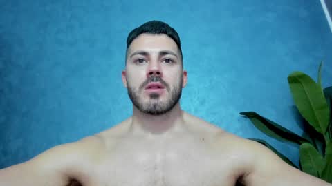 Snapshot of muscularmaster chatting on 01.19.25 muscularmaster onlyfans online show from 01.19.25