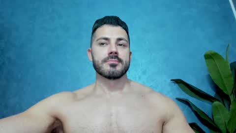 Snapshot of muscularmaster chatting on 01.20.25 muscularmaster onlyfans online show from 01.20.25
