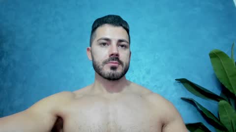 Snapshot of muscularmaster chatting on 01.23.25 muscularmaster onlyfans online show from 01.23.25