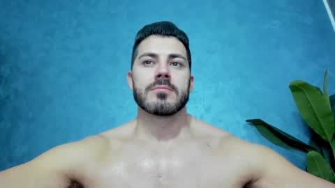 Snapshot of muscularmaster chatting on 01.28.25 muscularmaster onlyfans online show from 01.28.25