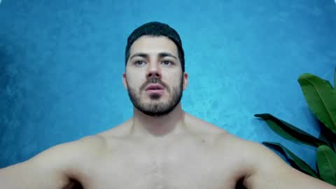 Snapshot of muscularmaster chatting on 02.02.25 muscularmaster onlyfans online show from 02.02.25