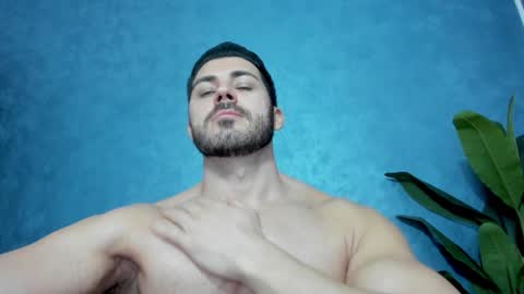 Snapshot of muscularmaster chatting on 02.06.25 muscularmaster onlyfans online show from 02.06.25