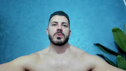 Snapshot of muscularmaster chatting on 02.14.25 muscularmaster onlyfans online show from 02.14.25