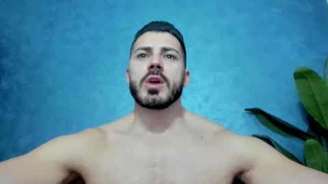 Snapshot of muscularmaster chatting on 02.16.25 muscularmaster onlyfans online show from 02.16.25