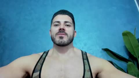 Snapshot of muscularmaster chatting on 02.21.25 muscularmaster onlyfans online show from 02.21.25