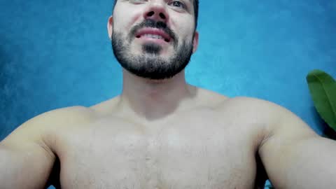 Snapshot of muscularmaster chatting on 02.26.25 muscularmaster onlyfans online show from 02.26.25