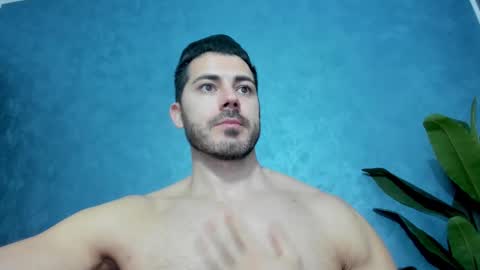 Snapshot of muscularmaster chatting on 03.04.25 muscularmaster onlyfans online show from 03.04.25