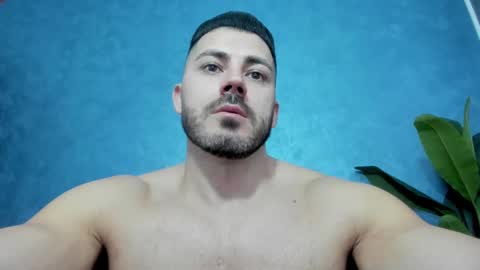 Snapshot of muscularmaster chatting on 03.06.25 muscularmaster onlyfans online show from 03.06.25
