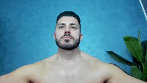 Snapshot of muscularmaster chatting on 03.08.25 muscularmaster onlyfans online show from 03.08.25