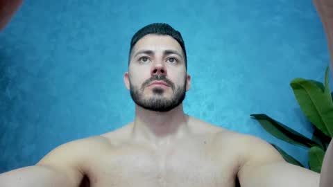 Snapshot of muscularmaster chatting on 03.10.25 muscularmaster onlyfans online show from 03.10.25