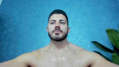 Snapshot of muscularmaster chatting on 03.12.25 muscularmaster onlyfans online show from 03.12.25