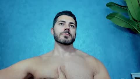 Snapshot of muscularmaster chatting on 09.10.25 muscularmaster onlyfans online show from 09.10.25
