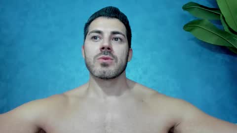 Snapshot of muscularmaster chatting on 09.12.25 muscularmaster onlyfans online show from 09.12.25