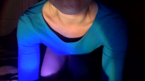 Snapshot of muse_online chatting on 12.08.24 Muse Ali online show from 12.08.24