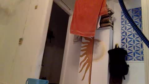 Snapshot of muse_online chatting on 12.10.24 Muse Ali online show from 12.10.24