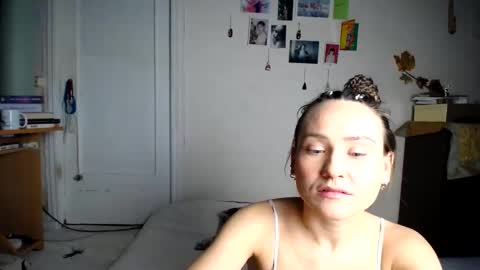 Snapshot of muse_online chatting on 12.19.24 Muse Ali online show from 12.19.24