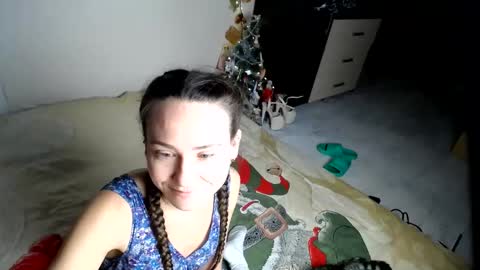 Snapshot of muse_online chatting on 12.23.24 Muse Ali online show from 12.23.24