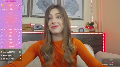 Luna  online show from 11.06.25