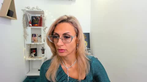 Diana online show from 12.27.24