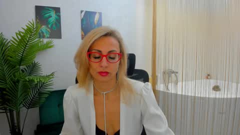 Diana online show from 02.13.25