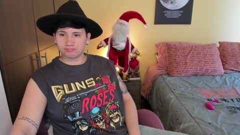 VALENTINA Luna  online show from 12.21.24