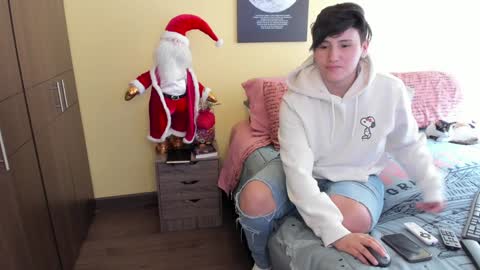 VALENTINA Luna  online show from 12.21.24