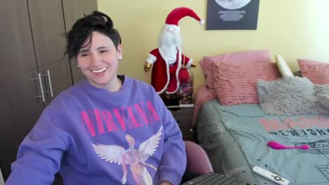 VALENTINA Luna  online show from 12.22.24