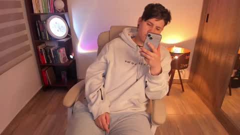 VALENTINA Luna  online show from 02.25.25