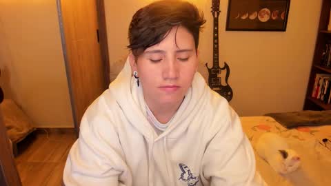 VALENTINA Luna  online show from 11.18.25