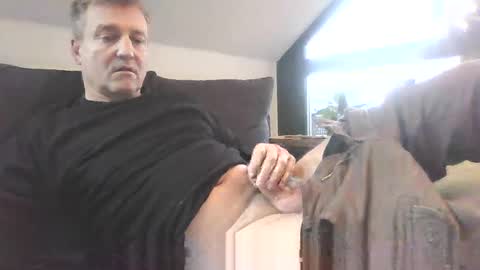 nobuddy online show from 12.24.24
