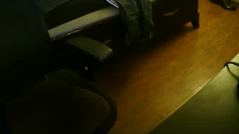 mustenjoyhead79 online show from 10.27.25