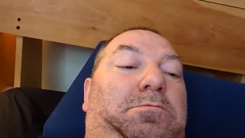 Snapshot of mutualmasturbatorman chatting on 05.17.26 mutualmasturbatorman online show from 05.17.26