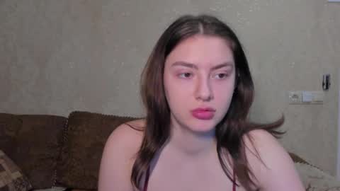 Snapshot of muuur_fam1 chatting on 12.01.25 HEY online show from 12.01.25