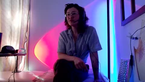 Mx. Anouk Divine online show from 04.05.26