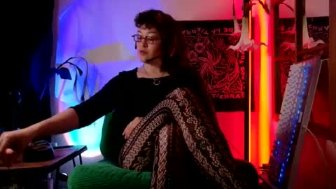 Mx. Anouk Divine online show from 06.10.26